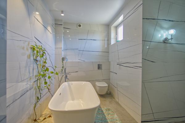 Таунхаус в районе с элитной недвижимостью — фото 3